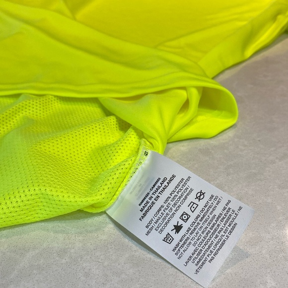 New Nike IV Match woman Goalkeeper Jersey – Volt & White Size M with tags ⭐️⭐️⭐️ - Picture 5 of 17